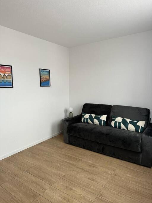 Cosy Moderne Chaleureux Equipe Proche Tram Apartment