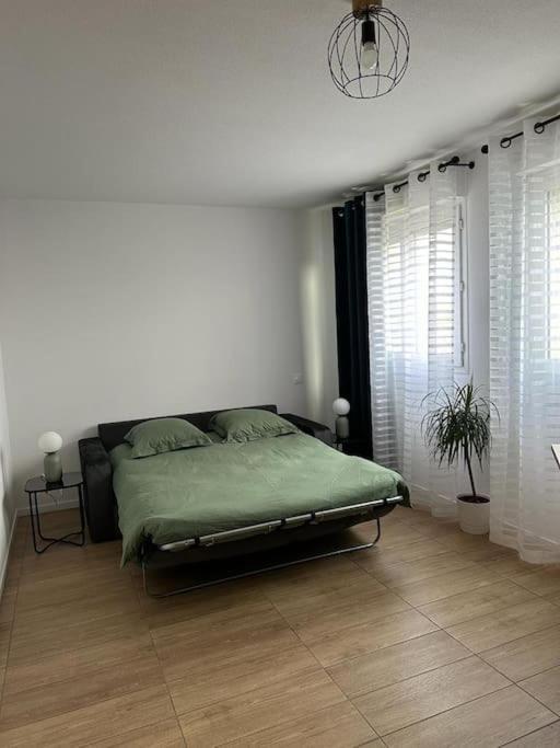 Cosy Moderne Chaleureux Equipe Proche Tram Apartment